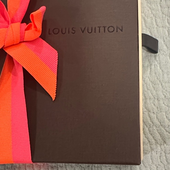 Louis Vuitton Brown Box with Neon Pink and Neon Orange Ribbon - Picture 4 of 5